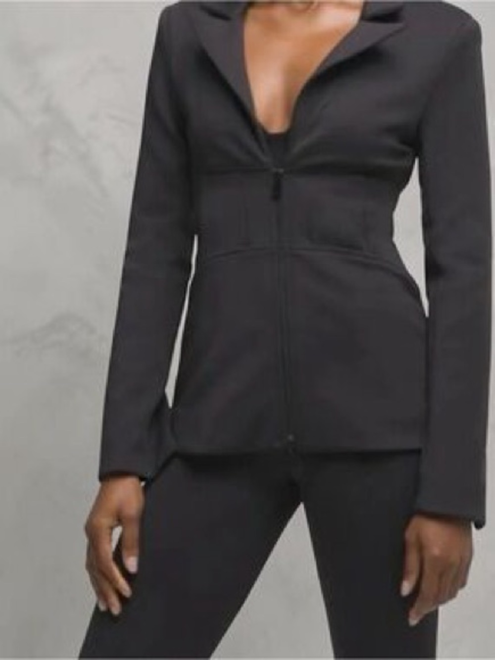 Good American Black Structured Zip-Front Blazer